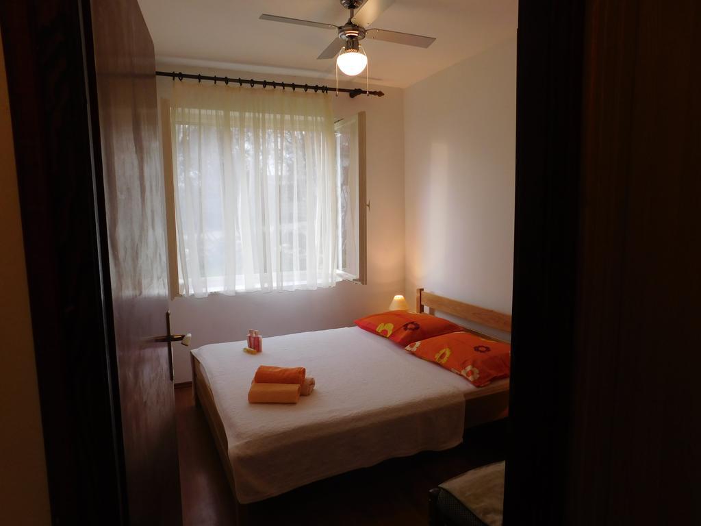 Apartments Iva Pakostane Exterior photo